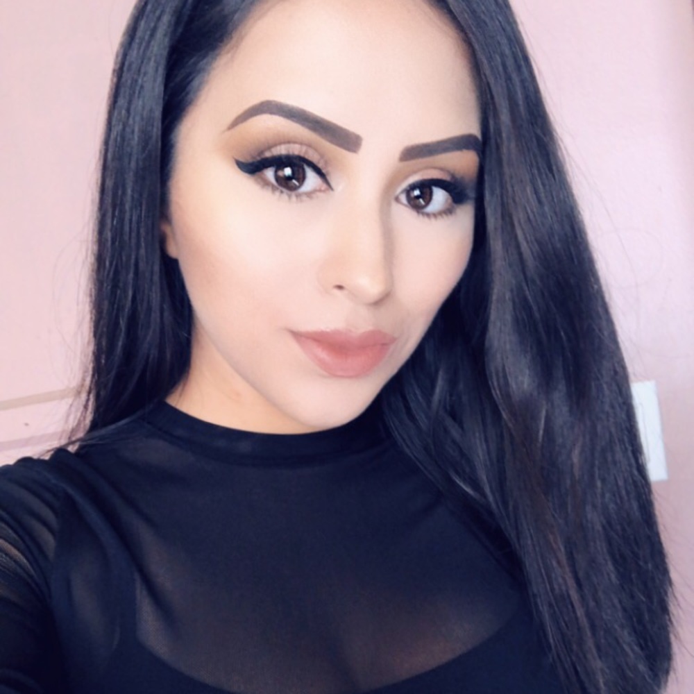 Meet your Posher, Blanca